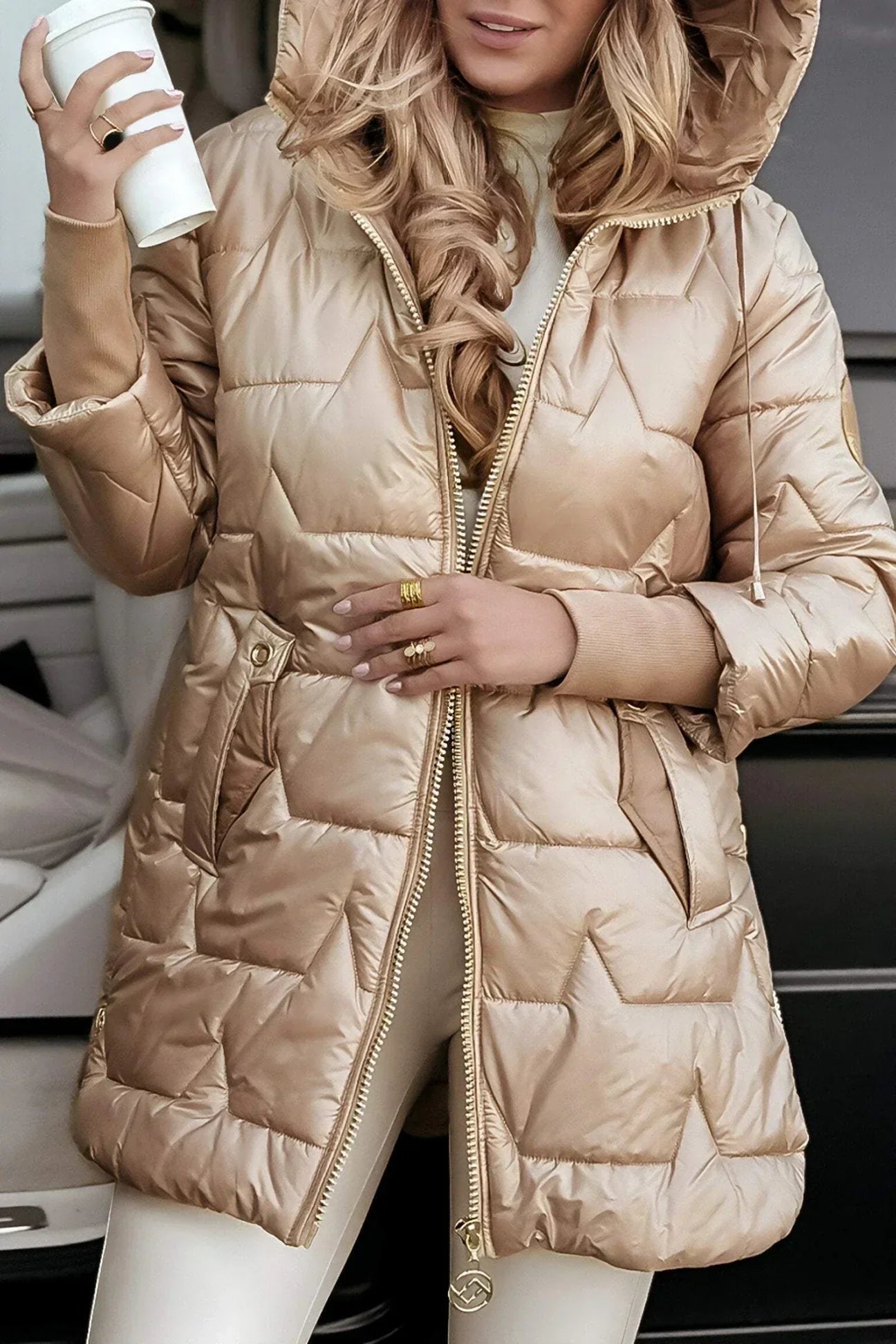 Chivelle™ - Elegant Vinterjacka med Huva och Foder
